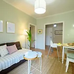 Meraki Down Town Apartment
